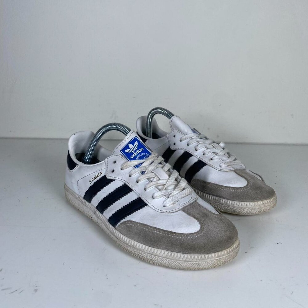Leather Low Top Streetwear Soccer Sneakers - Picture 2 of 5